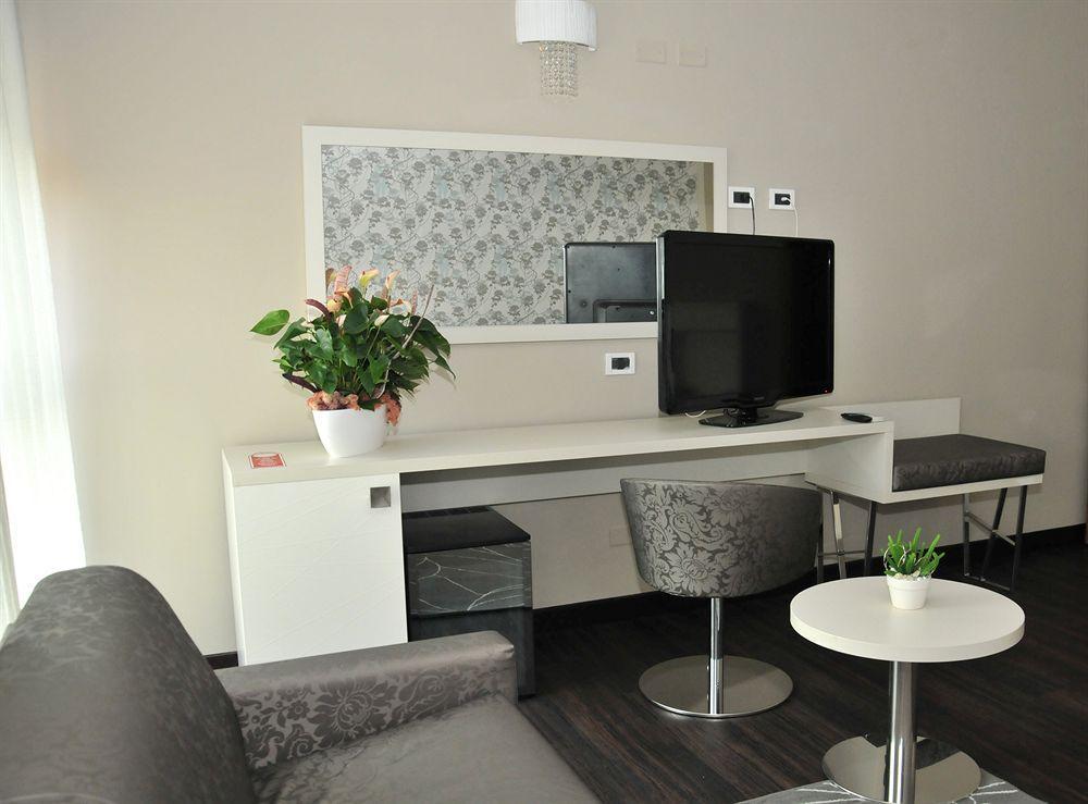 Hotel Lalla Beauty & Relax Cesenatico Dış mekan fotoğraf